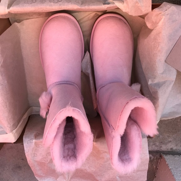 UGG AUTHENTIC BAILEY BUTTON PUFF Sz 7 New - Picture 3 of 6